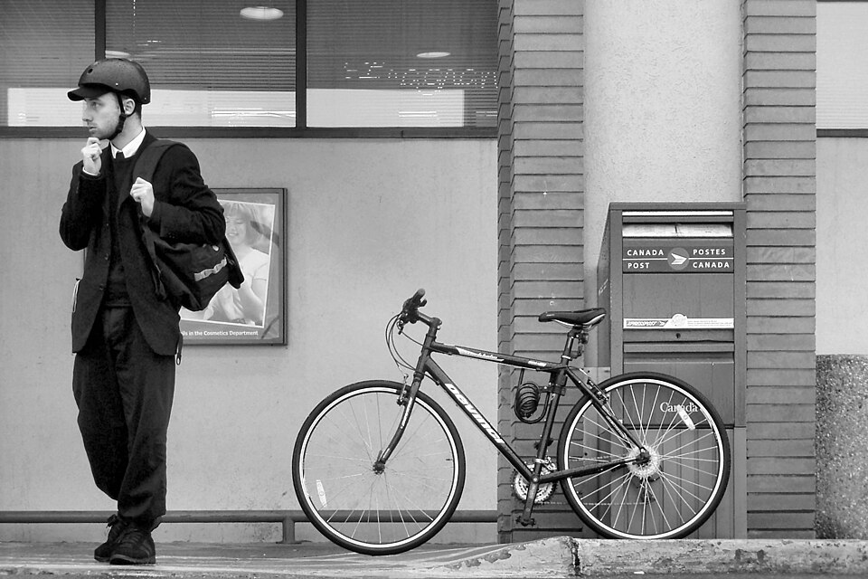 Illustration: Sicherheit bei Regen: Die 3 wichtigsten Fahrtechniken für sofortige Wirkung