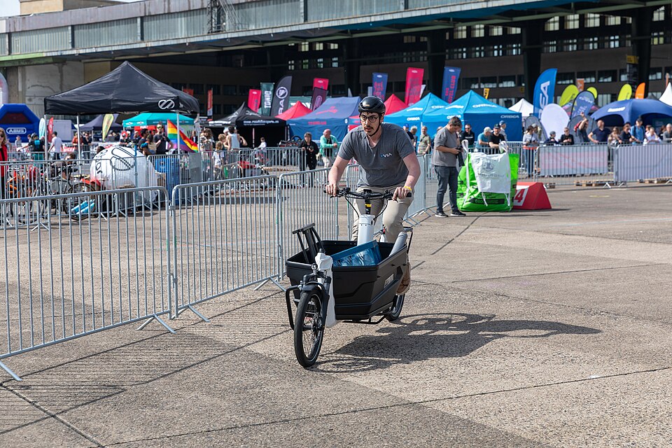 Illustration: Wettkampf-Formate: Minuten versus Stunden – die unterschiedlichen Rennkonzepte