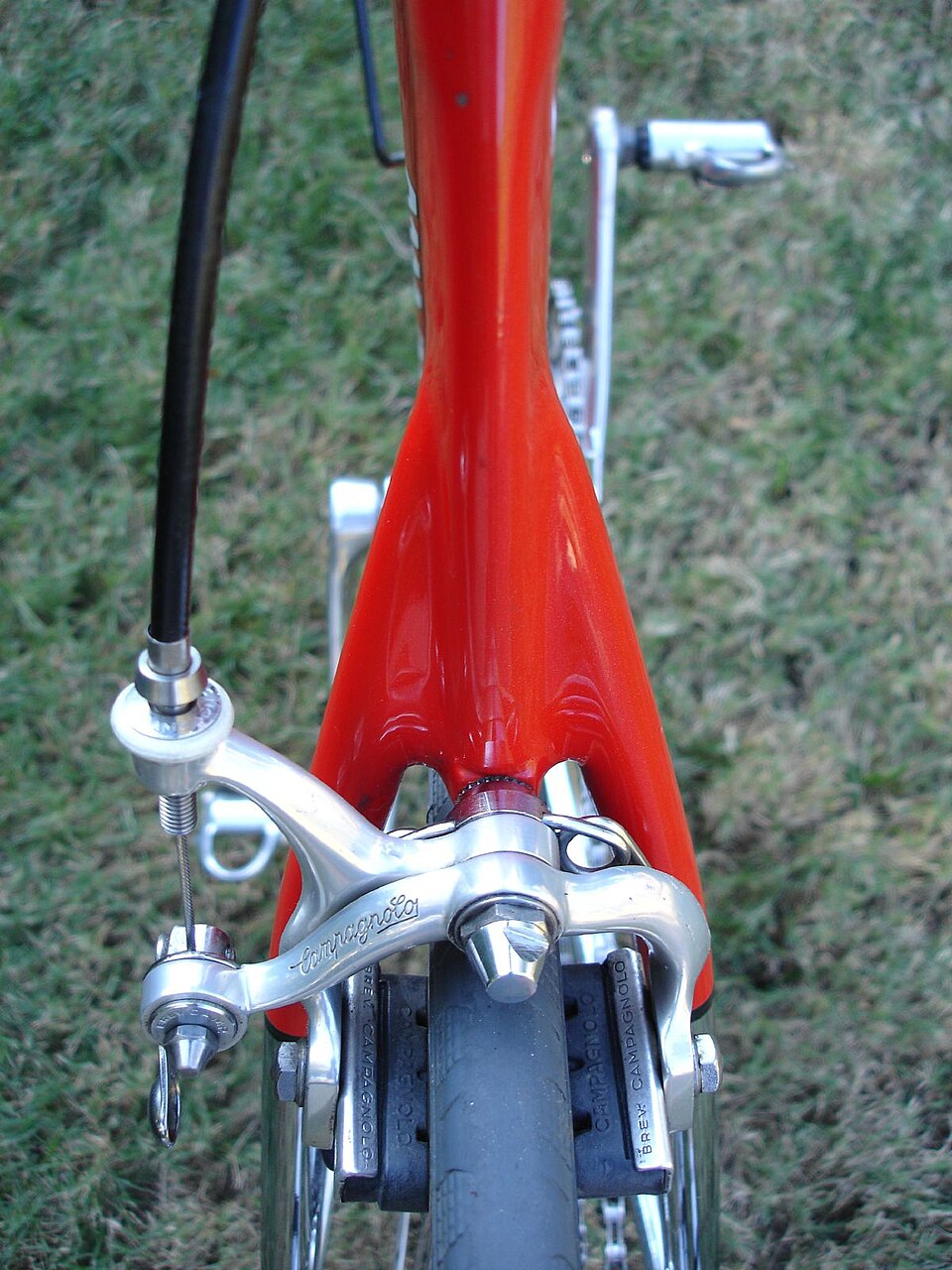 Illustration: Wie zentriert man Scheibenbremsen richtig?